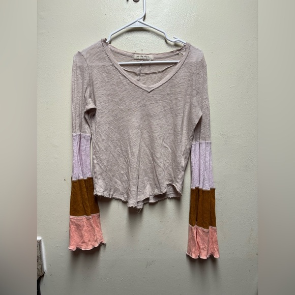 Free People Large Spread Your Wings Colorblock Bell Sleeve Tee Top Xs Linen - Picture 2 of 7